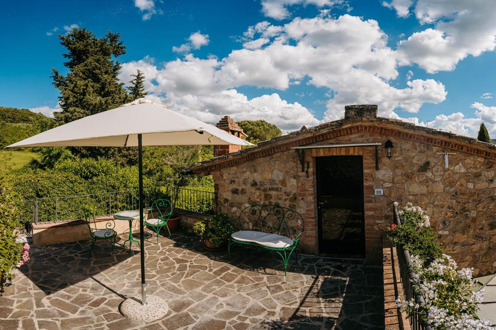 Borgo Il Poggiaccio Residenza D'Epoca Pensionat Sovicille Exteriör bild