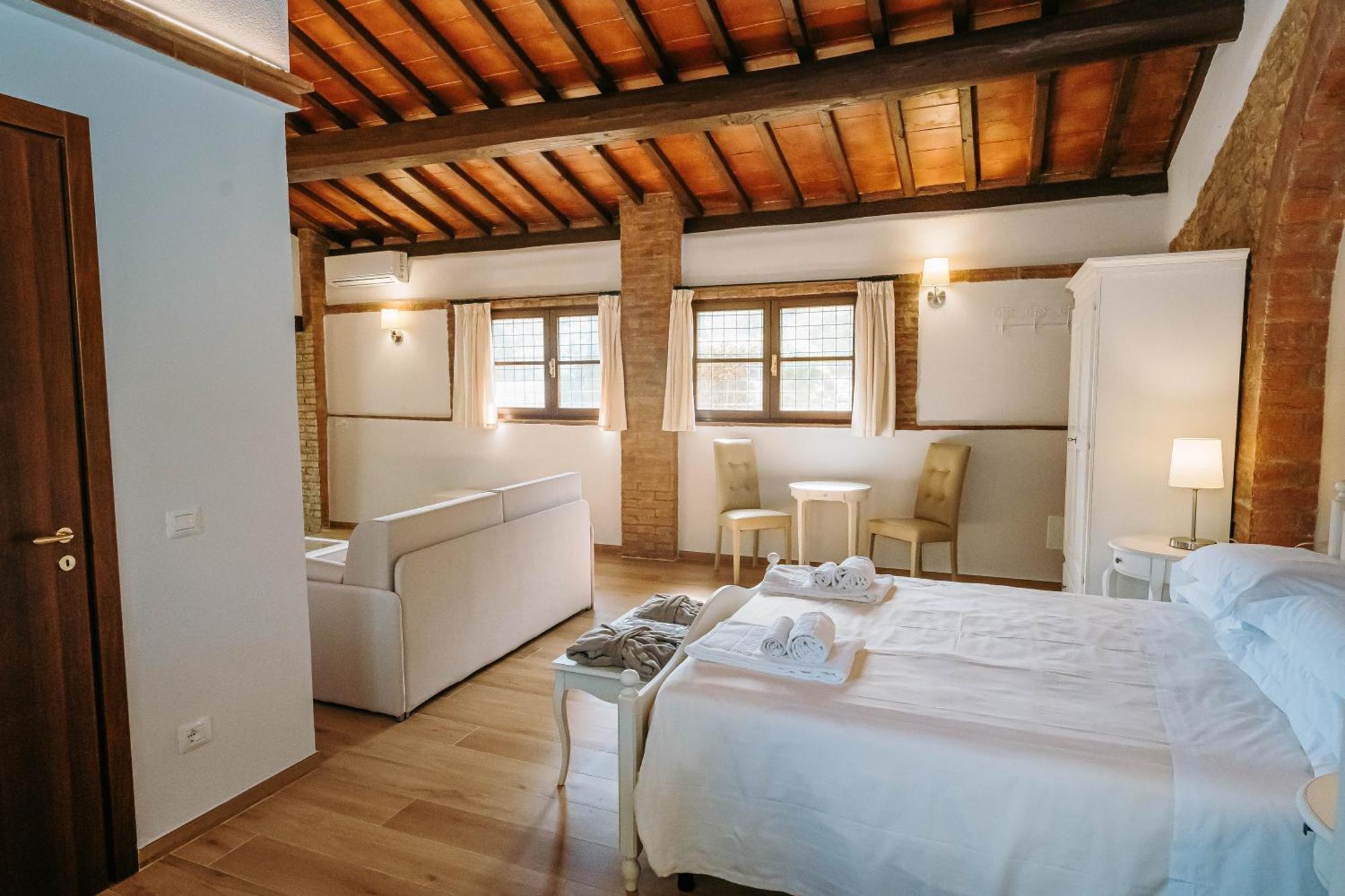 Borgo Il Poggiaccio Residenza D'Epoca Pensionat Sovicille Exteriör bild
