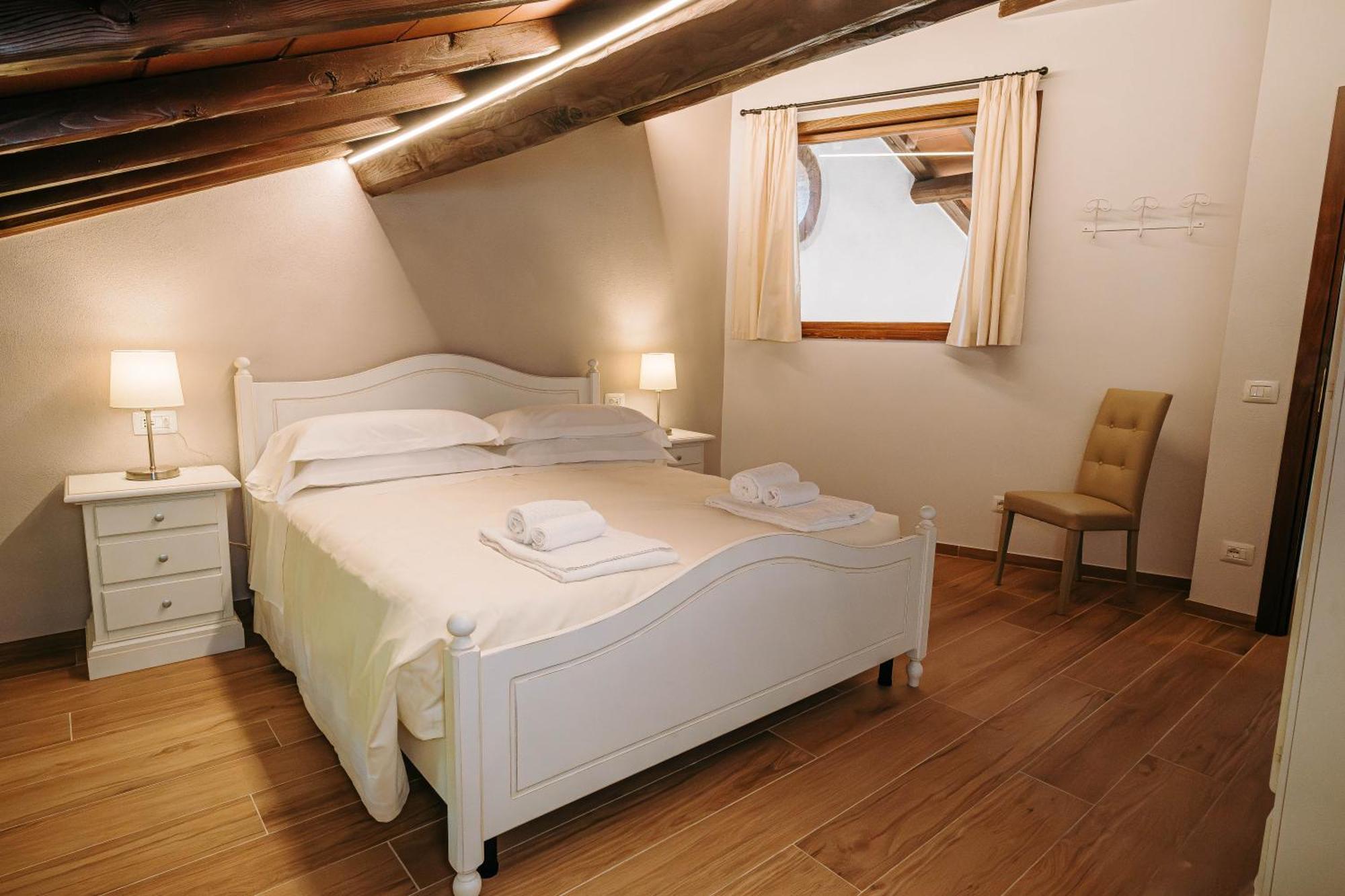 Borgo Il Poggiaccio Residenza D'Epoca Pensionat Sovicille Exteriör bild