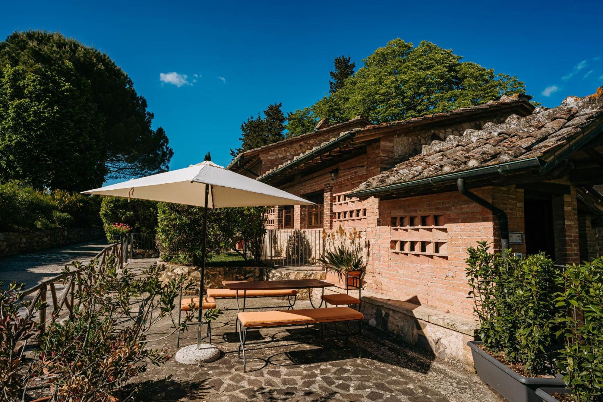 Borgo Il Poggiaccio Residenza D'Epoca Pensionat Sovicille Exteriör bild