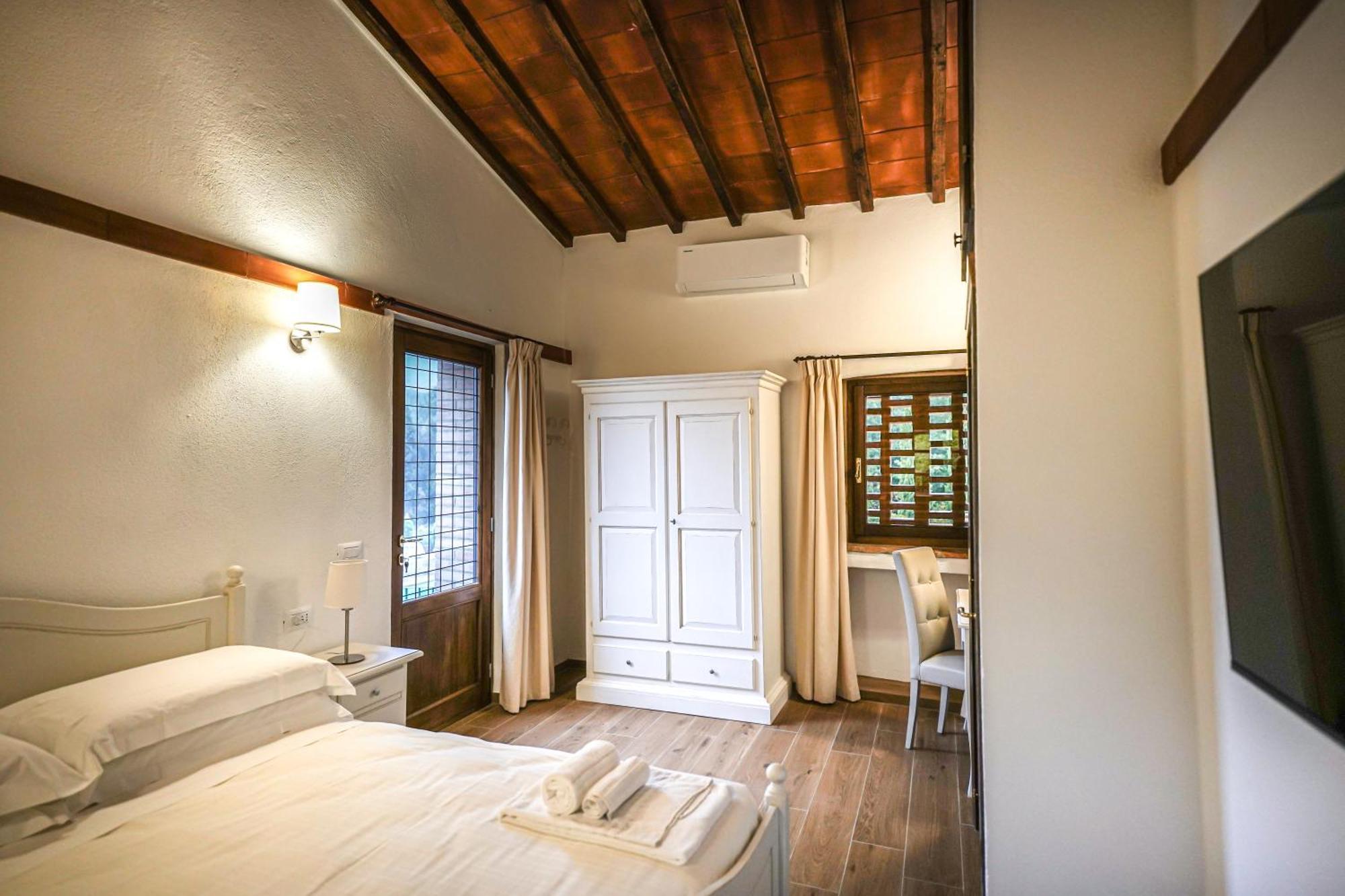 Borgo Il Poggiaccio Residenza D'Epoca Pensionat Sovicille Exteriör bild