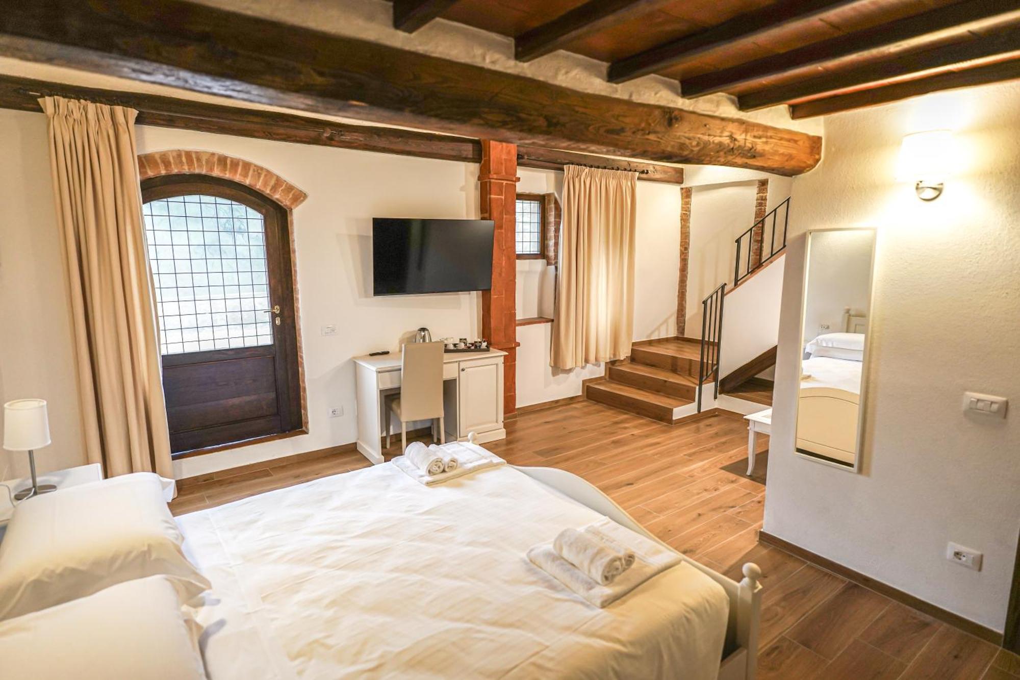 Borgo Il Poggiaccio Residenza D'Epoca Pensionat Sovicille Exteriör bild